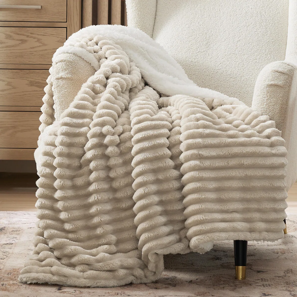 Bedsure+Sherpa+Fleece+Blanket+-+Ultra+Soft+Plush+Throw+for+Bed,+Thick+&+Super+Cozy+Warm+Blanket-105504206-105504200